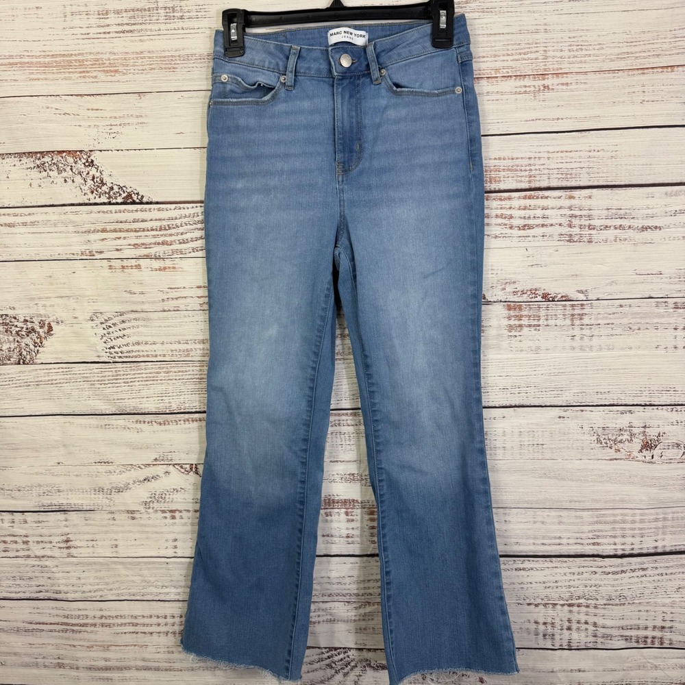 MARC NEW YORK Jeans Womens Size 4 Light Wash High Rise Crop Flare‎ Raw Hem Denim